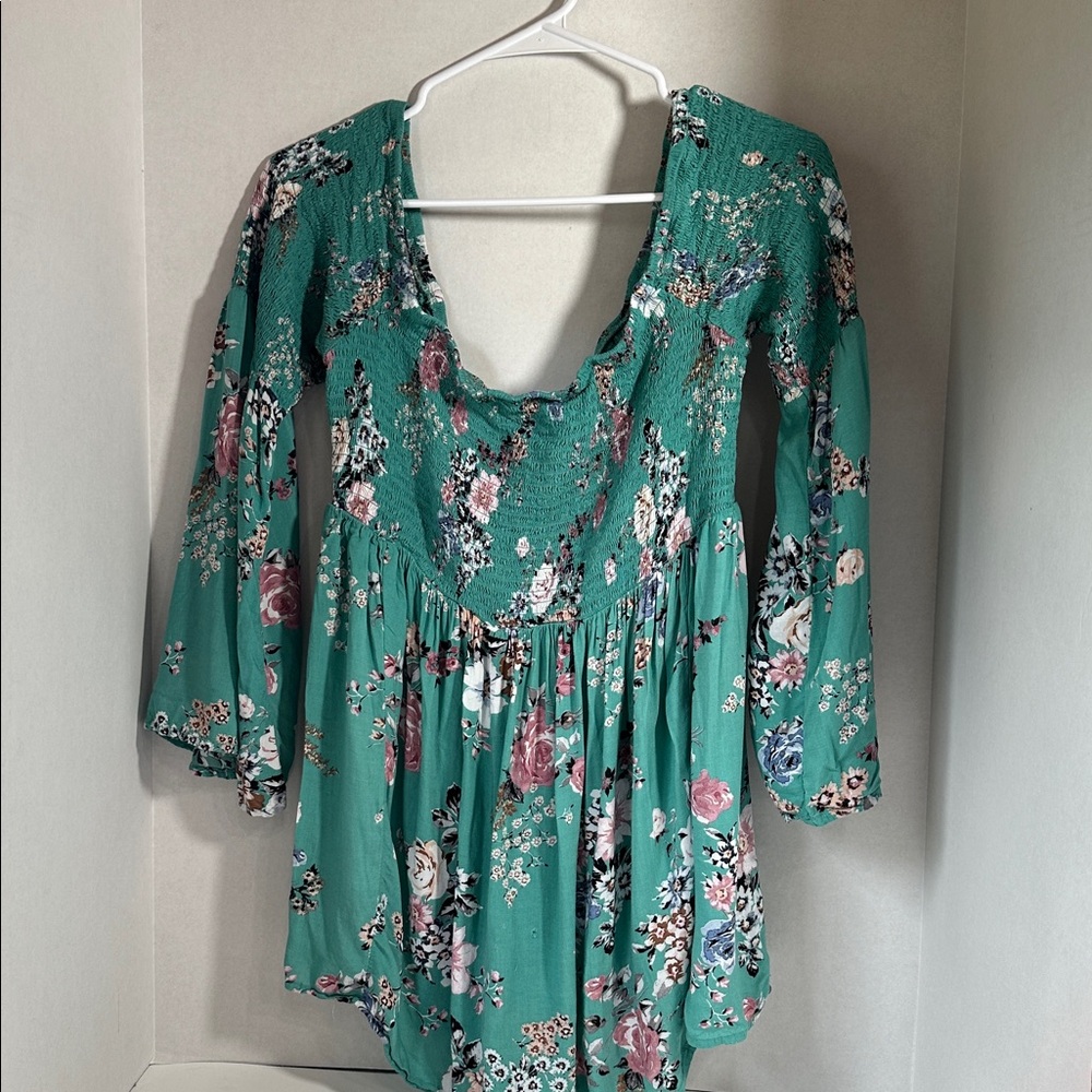 Torrid green floral flowy top size 2 2X